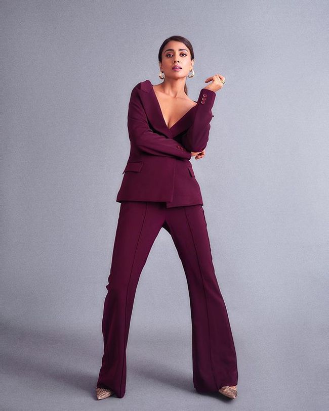 Staggering Photoshoot Of Evergreen Shriya Saran